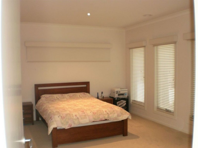 5/43 Van Ness Ave, Mornington VIC 3931