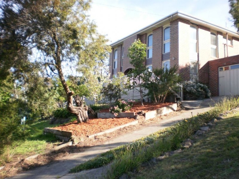 26 St Ives Grove, Mount Martha VIC 3934