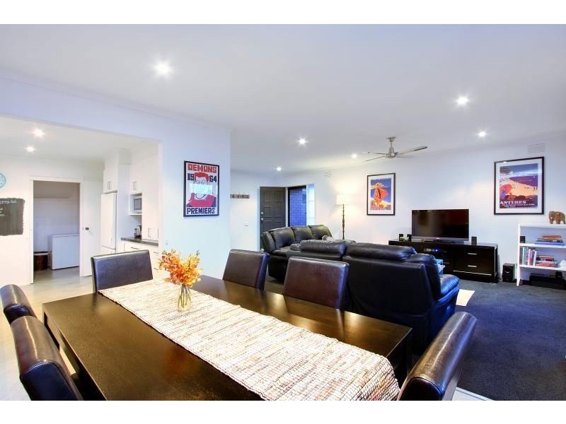 4 Ti Tree Grove, Mornington VIC 3931