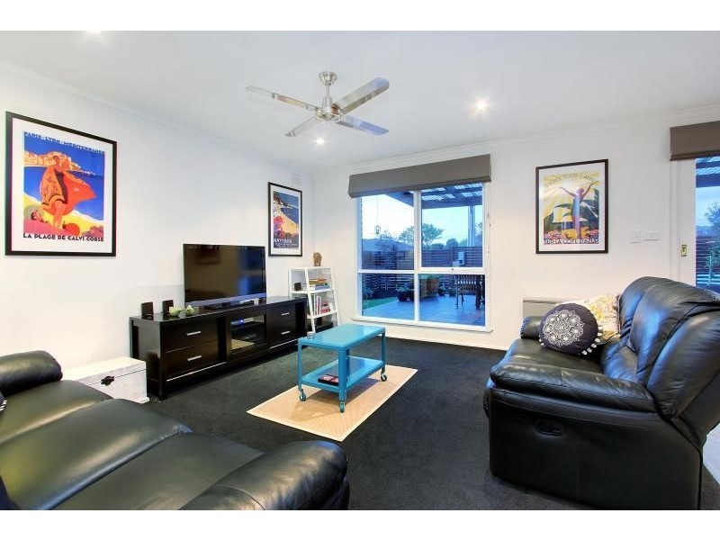 4 Ti Tree Grove, Mornington VIC 3931