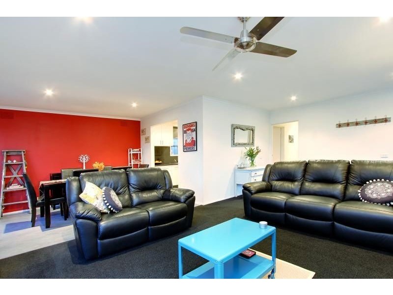 4 Ti Tree Grove, Mornington VIC 3931