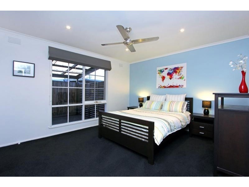 4 Ti Tree Grove, Mornington VIC 3931