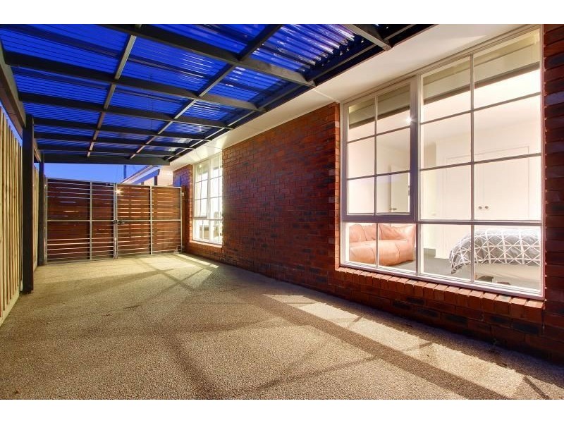 4 Ti Tree Grove, Mornington VIC 3931