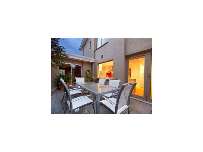 2 McCombe Boulevard, Frankston South VIC 3199