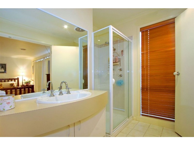 16 Weerona Way, Mornington VIC 3931