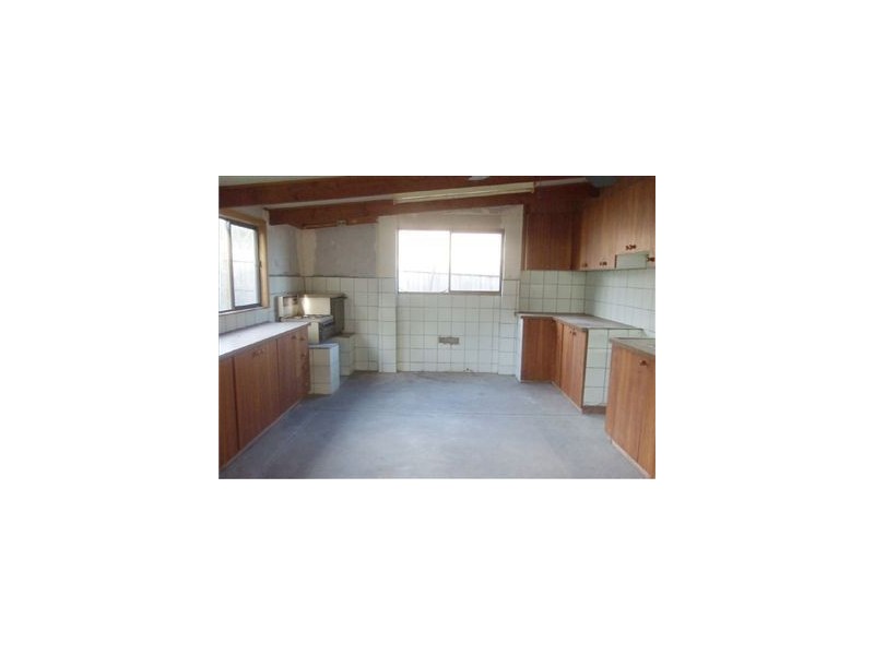 8 Swansea Grove, Mornington VIC 3931