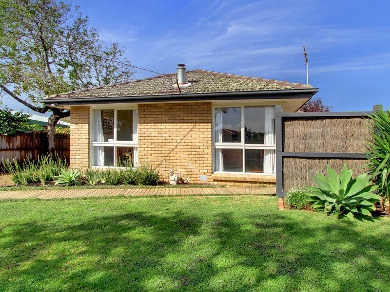 24 Benambra Street, Mornington VIC 3931