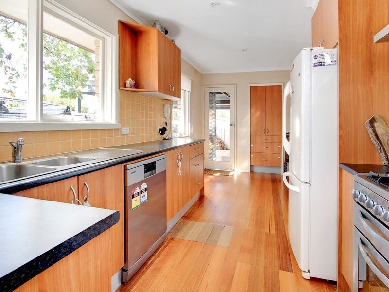 24 Benambra Street, Mornington VIC 3931