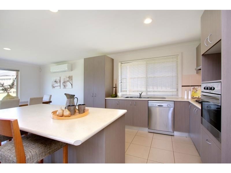 33 Windmill Parade, Mount Martha VIC 3934