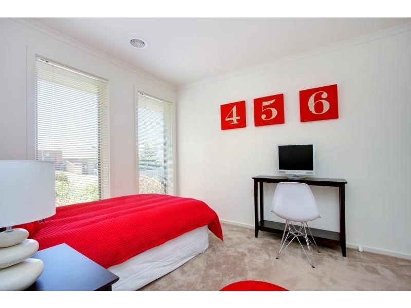 33 Windmill Parade, Mount Martha VIC 3934