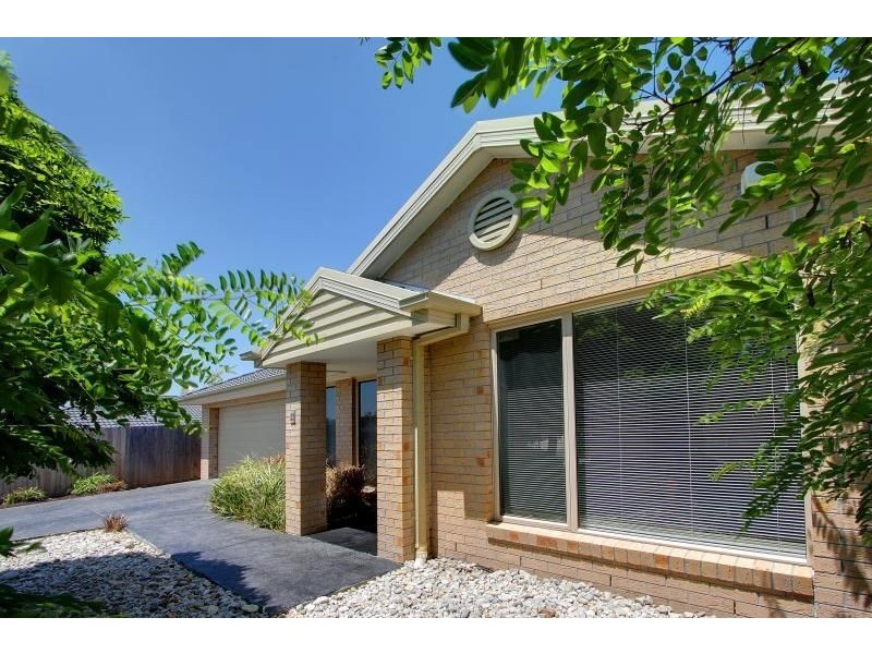 33 Windmill Parade, Mount Martha VIC 3934