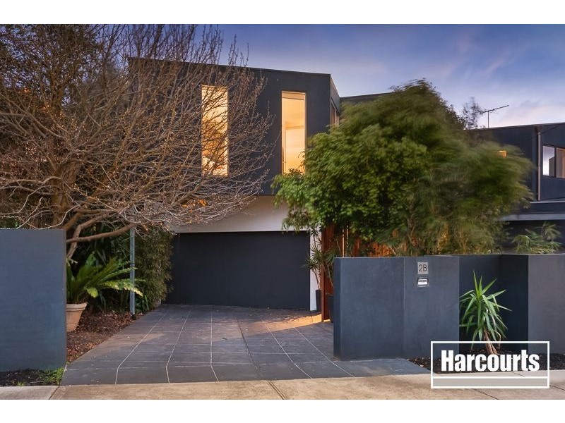2b Tanti Avenue, Mornington VIC 3931