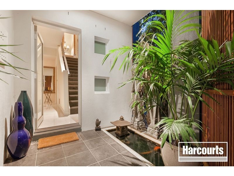 2b Tanti Avenue, Mornington VIC 3931