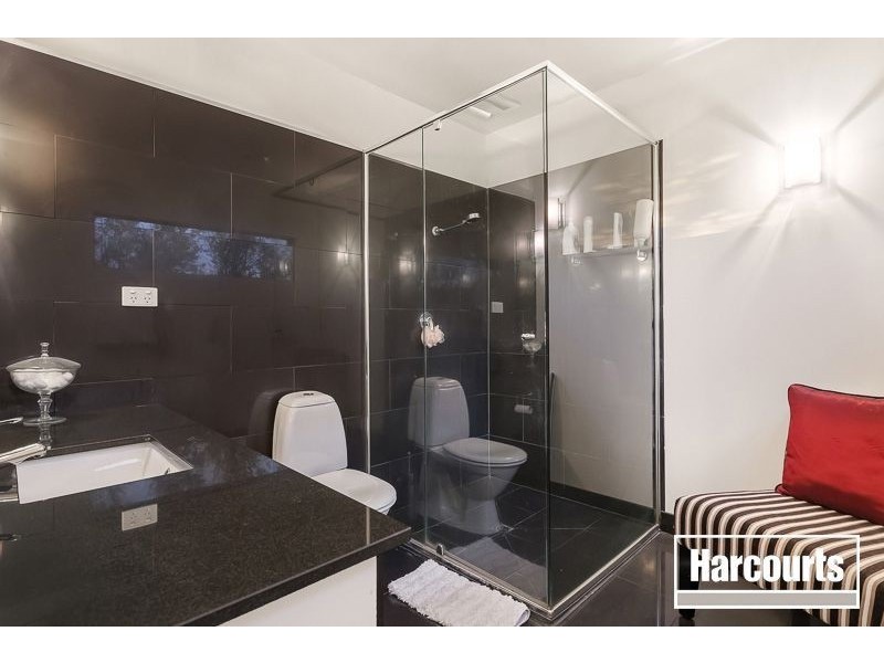 2b Tanti Avenue, Mornington VIC 3931