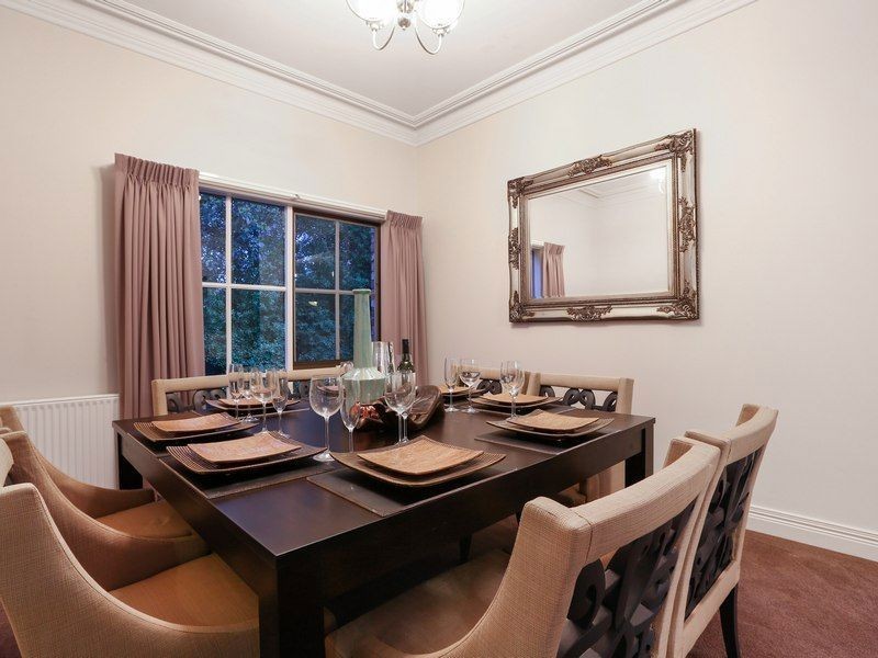 10 Eumeralla Grove, Mount Eliza VIC 3930