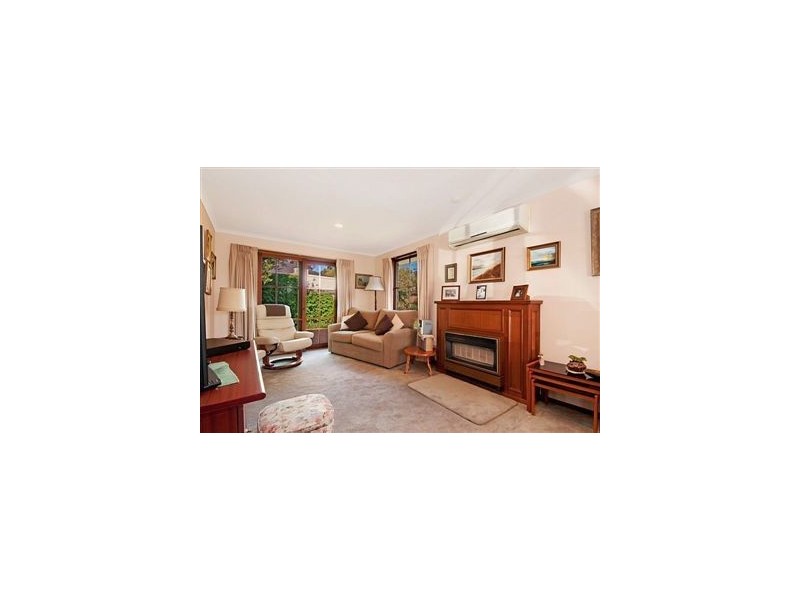 2/48 Alameda Ave, Mornington VIC 3931