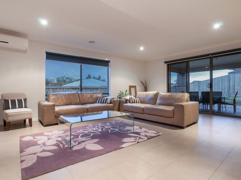 8 Sefton Grange, Mount Martha VIC 3934