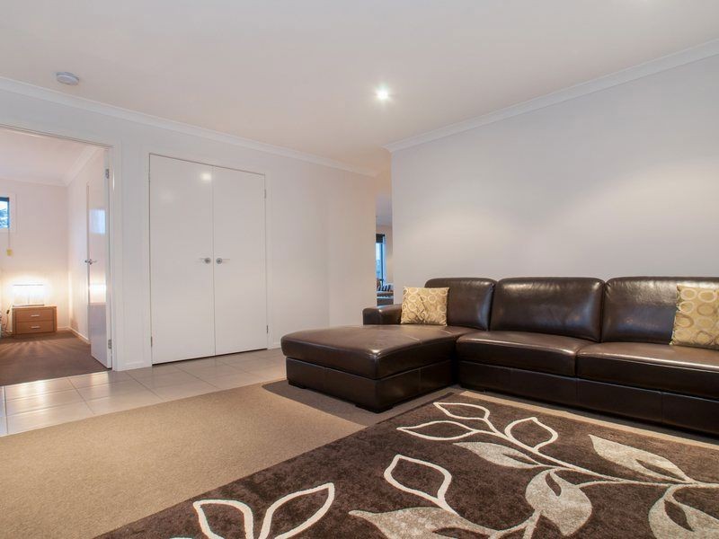 8 Sefton Grange, Mount Martha VIC 3934