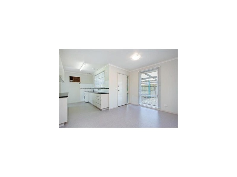 102 Robertson Drive, Mornington VIC 3931