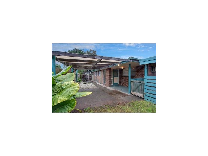 102 Robertson Drive, Mornington VIC 3931