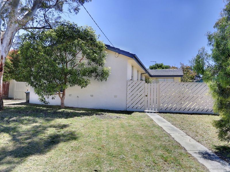 22 Richardson Drive, Mornington VIC 3931