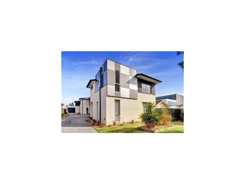 2/5 Kent Street, Mornington VIC 3931