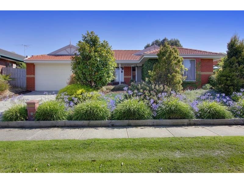 49 Parkside Crescent, Mornington VIC 3931