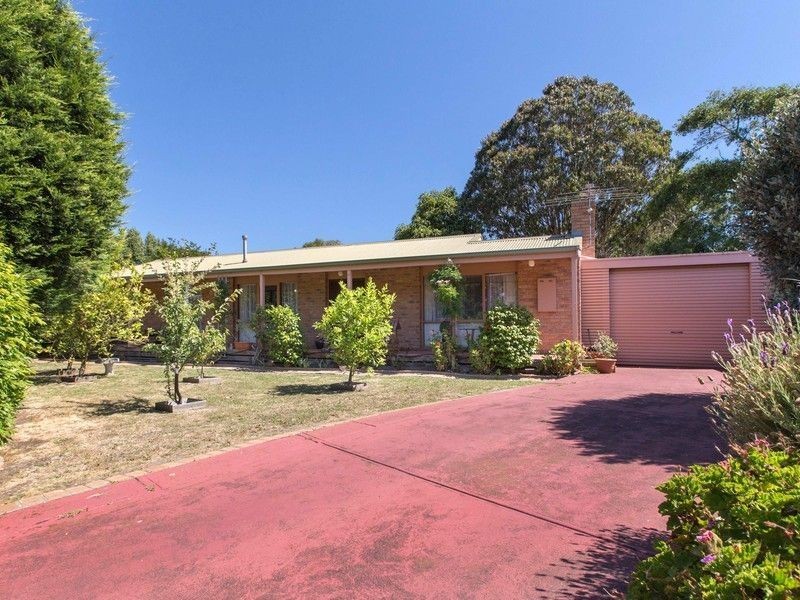 4 Lansell Place, Mount Martha VIC 3934