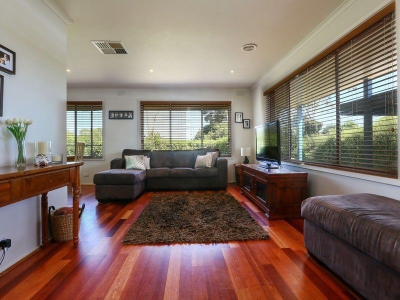 14 Corio Avenue, Frankston VIC 3199