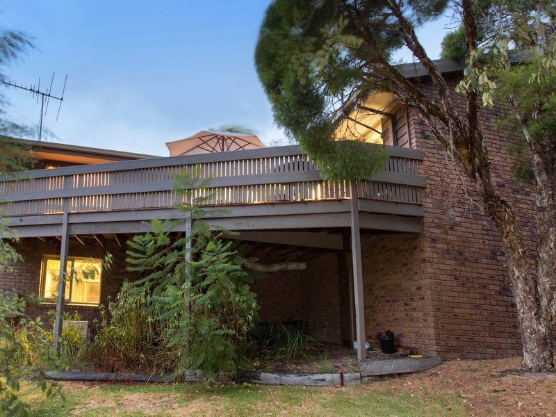 33 Dickinson Grove, Mount Martha VIC 3934