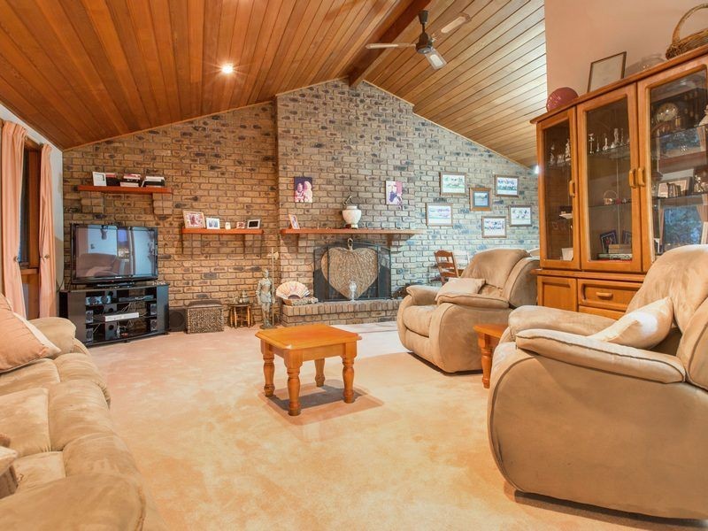 33 Dickinson Grove, Mount Martha VIC 3934