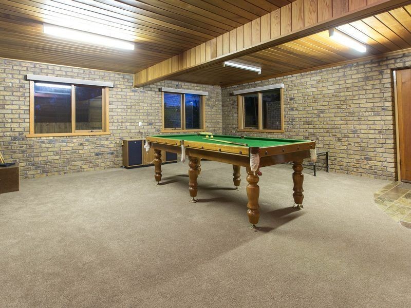 33 Dickinson Grove, Mount Martha VIC 3934