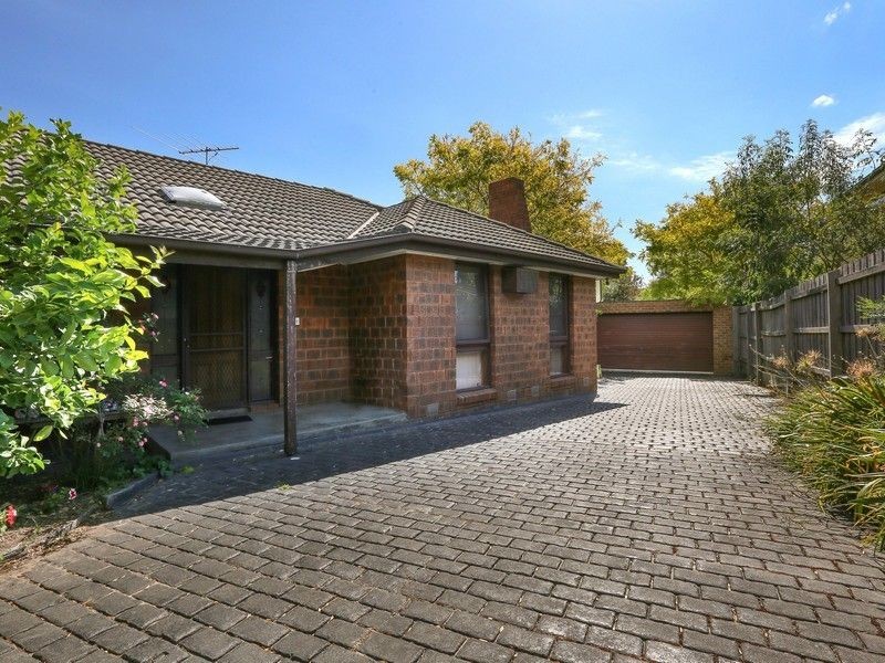 4 Petrel Close, Mount Eliza VIC 3930
