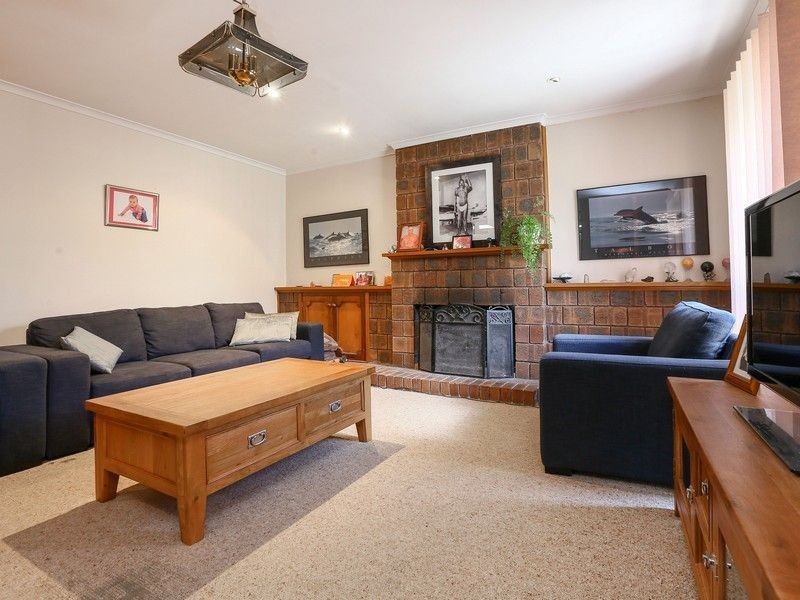 4 Petrel Close, Mount Eliza VIC 3930