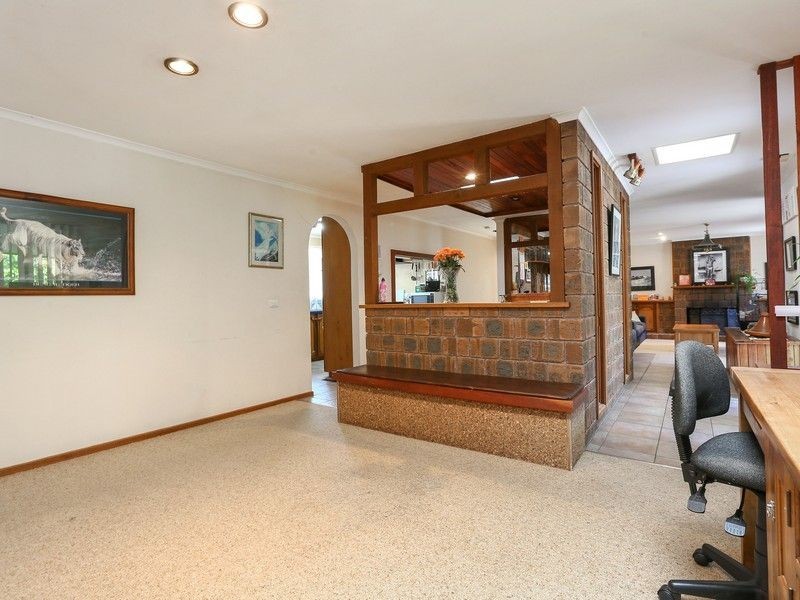 4 Petrel Close, Mount Eliza VIC 3930