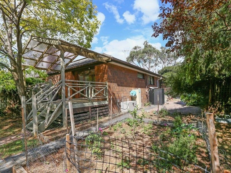 4 Petrel Close, Mount Eliza VIC 3930
