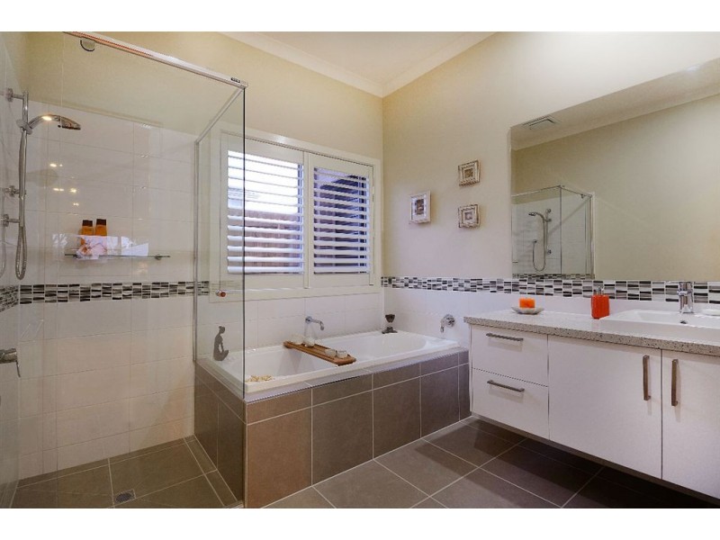 9 Bay Vista Close, Mount Martha VIC 3934