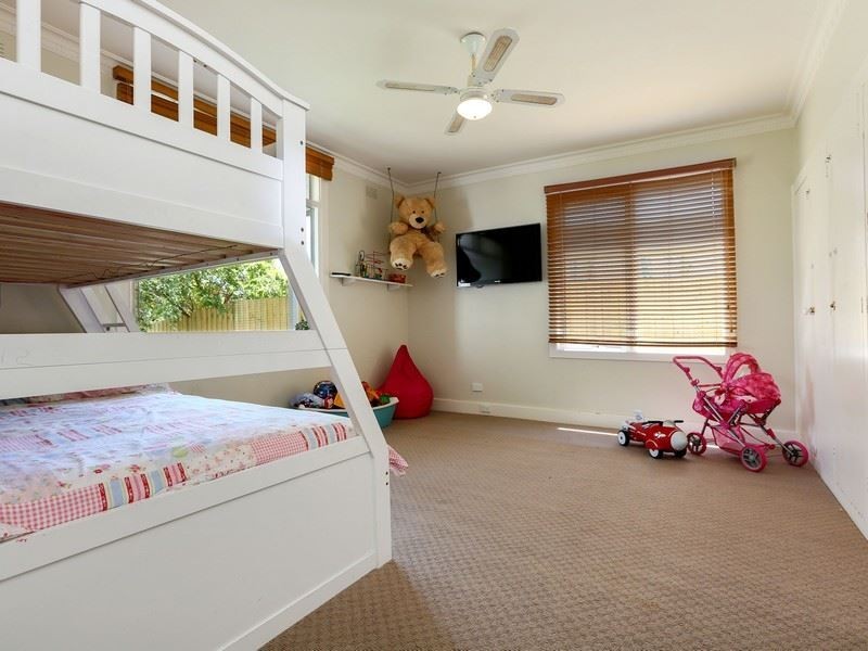 12 Adelaide Street, Mornington VIC 3931