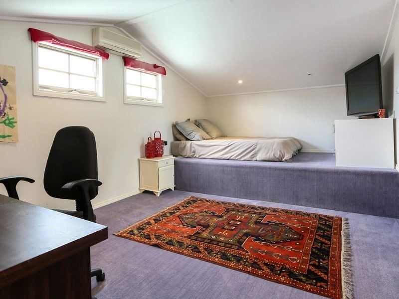 12 Adelaide Street, Mornington VIC 3931