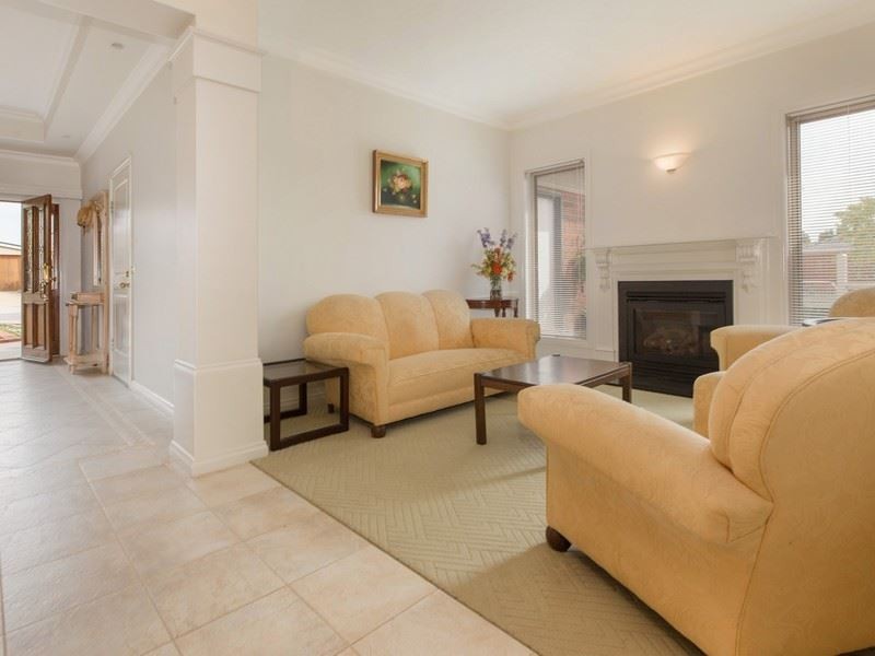 1 Tira Court, Mornington VIC 3931