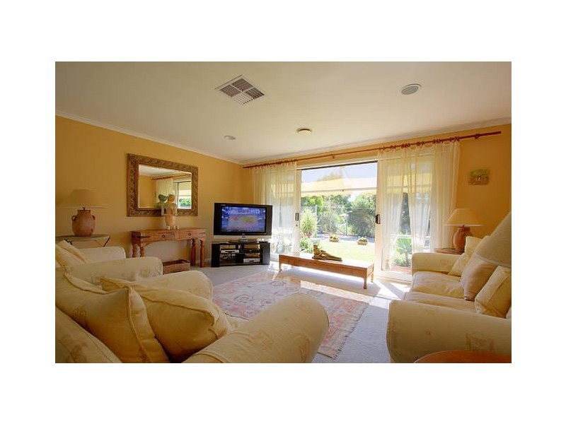 18-20 Peel Grove, Mount Martha VIC 3934