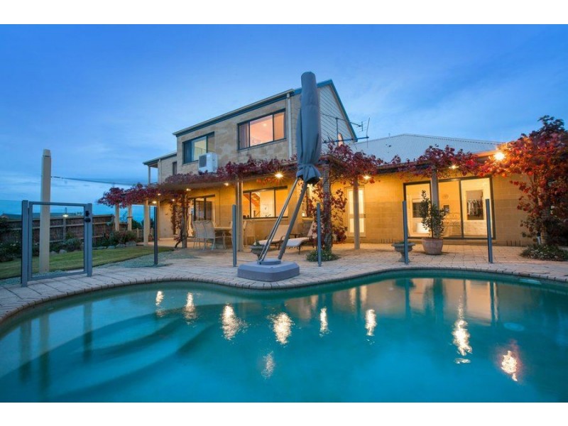 3 Hove Road, Mount Martha VIC 3934