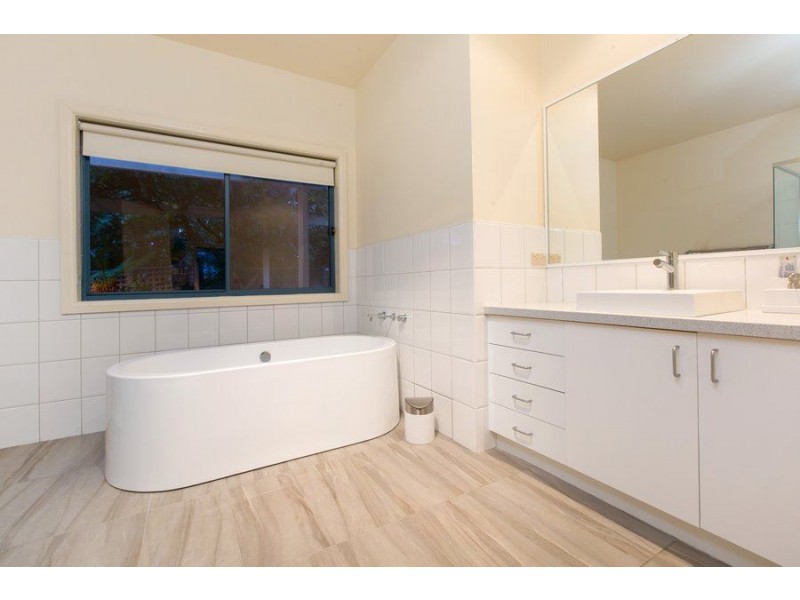 3 Hove Road, Mount Martha VIC 3934