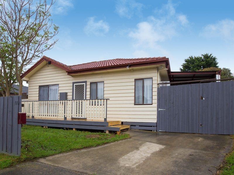 100 Robertson Drive, Mornington VIC 3931