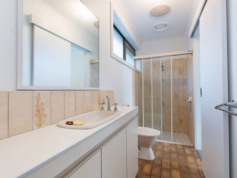 16 Weber Drive, Mornington VIC 3931