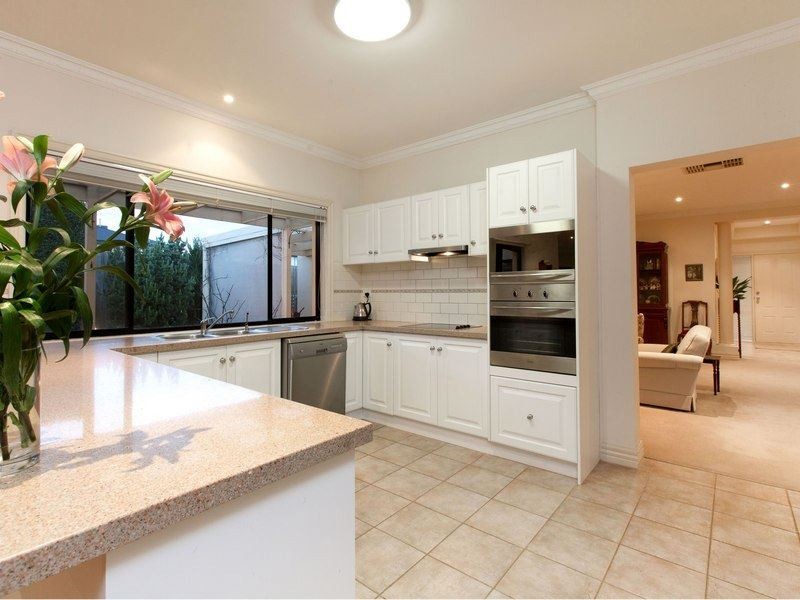 27 Coney Hurst Crescent, Mornington VIC 3931
