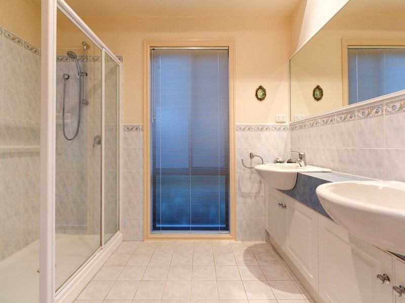 27 Coney Hurst Crescent, Mornington VIC 3931