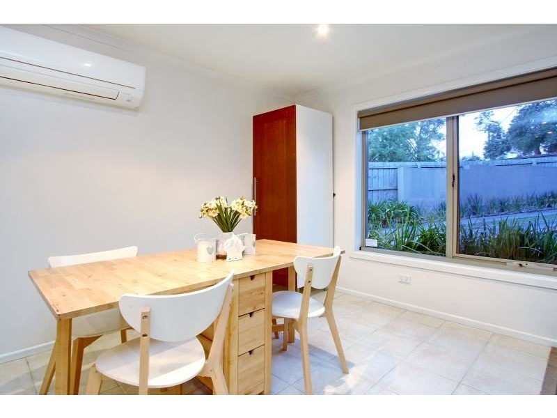 11 Pender Avenue, Mornington VIC 3931