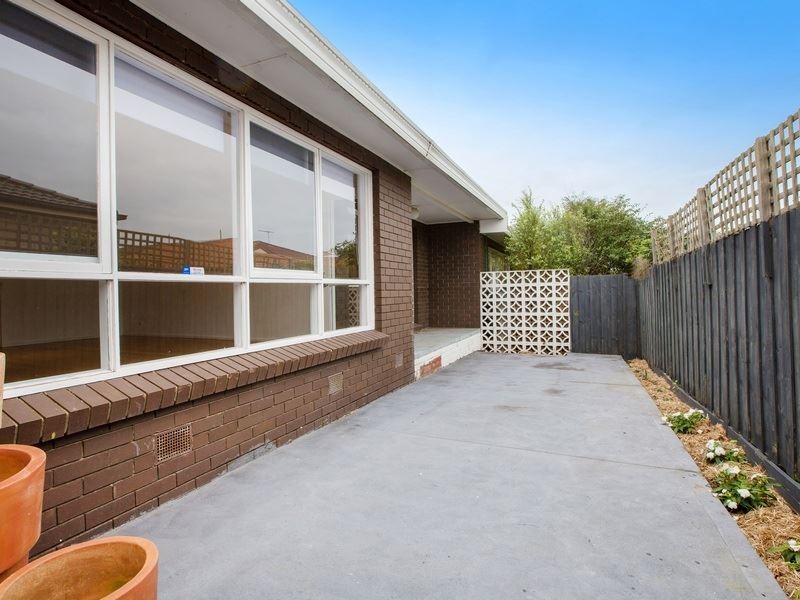 4/2 Beach Grove, Mornington VIC 3931