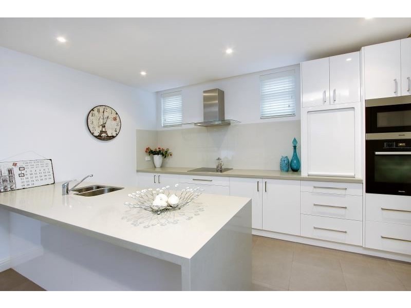 10/14 Tanti Avenue, Mornington VIC 3931